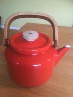 Arabia Finel waterketel 2 liter rood, Antiek en Kunst, Antiek | Emaille, Ophalen