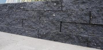brickstones, stapelblokken, borderblokken, muurblokken beschikbaar voor biedingen