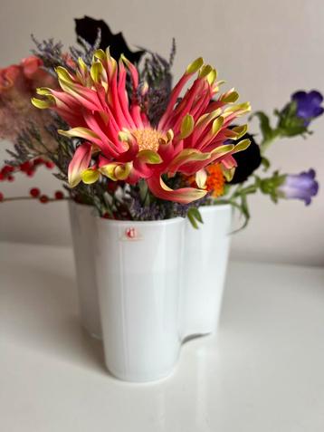 Iittala Alvar Aalto Savoy Tafelvaas Opaalwit 120mm beschikbaar voor biedingen