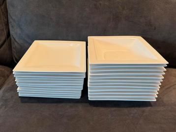 Servies vierkant wit  (11/12 personen) beschikbaar voor biedingen
