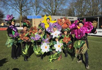 Bloemen kostuum beschikbaar voor biedingen