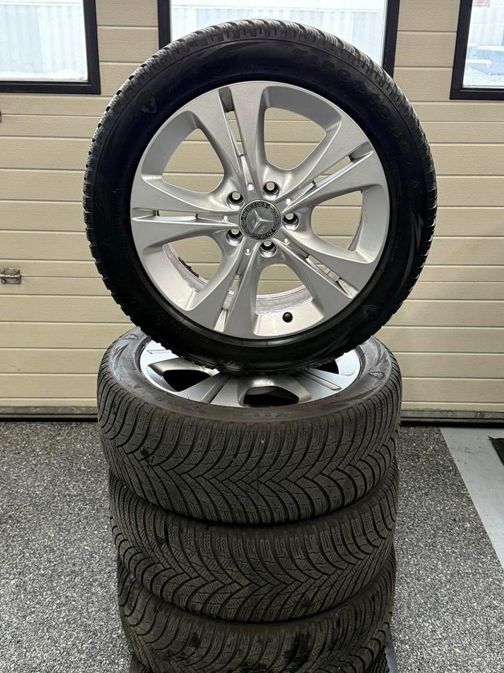 Mercedes C klasse W205 Velgen met Winterbanden, Auto-onderdelen, Banden en Velgen, Banden en Velgen, Winterbanden, 17 inch, 225 mm