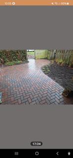 (Tuin) -Onderhoud -Aanleg -Boomwerk -Grondwerkzaamheden.