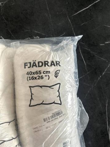 Two fjadrar cushion 40 x 65 beschikbaar voor biedingen