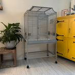 Parkieten/papegaaien kooi. Montana Madeira II Platinum., Ophalen, Gebruikt, Metaal, Vogelkooi