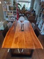 Houten tafel met metalen onderstel inclusief 4 stoelen, Huis en Inrichting, Tafels | Eettafels, Ophalen of Verzenden, Rechthoekig