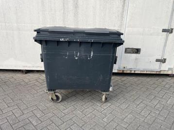 Grote rolcontainer 600 liter beschikbaar voor biedingen