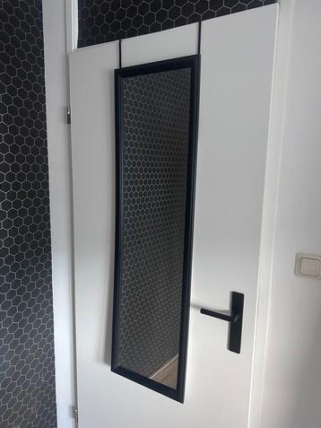 Hangspiegel te koop beschikbaar voor biedingen