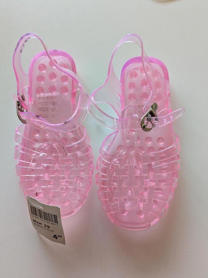 Rubber waterschoentjes roze maat 29/pink water shoes size 29, Kinderen en Baby's, Kinderkleding | Kinder-zwemkleding, Nieuw, Zwemschoenen