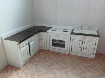 Poppenhuis Keuken Set beschikbaar voor biedingen