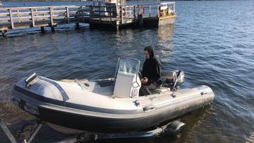Joker 420 met 25 Pk Yamaha autolube met elec start en traile beschikbaar voor biedingen
