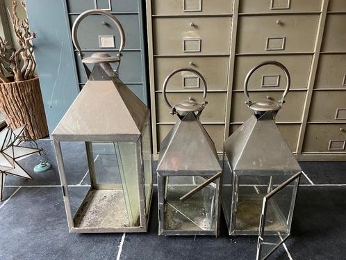 Windlichten 3 stuks opknappers metaal glas, Huis en Inrichting, Woonaccessoires | Kandelaars en Kaarsen, Gebruikt, 50 tot 75 cm