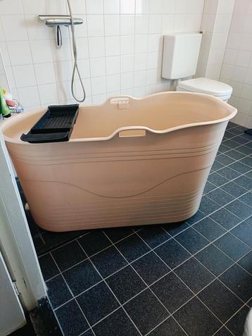 Zit bad/ badkuip beschikbaar voor biedingen