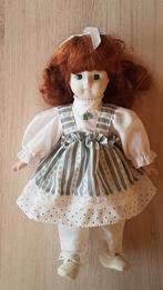 Porceleinen pop 38cm x 24cm, Verzamelen, Poppen, Ophalen of Verzenden, Zo goed als nieuw, Pop