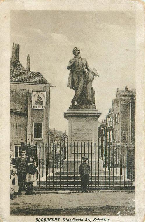 (701-048-045) Dordrecht Standbeeld A Scheffer, Verzamelen, Ansichtkaarten | Nederland, Zuid-Holland, Verzenden