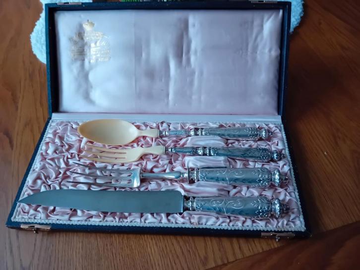 ANTIEK ZILVEREN SALADE EN VLEES BESTEK  IN FOUDRAAL, Antiek en Kunst, Antiek | Bestek, Ophalen of Verzenden