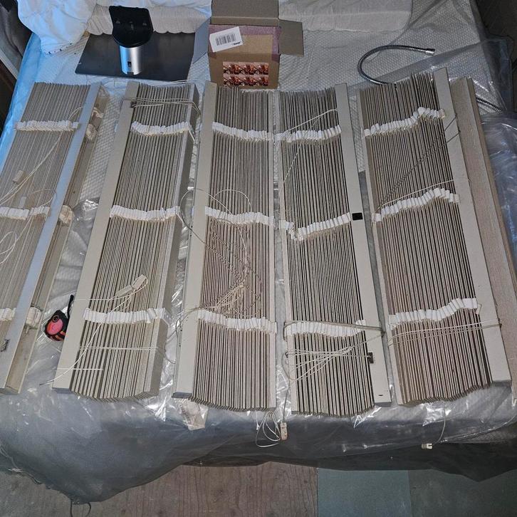 4 Houten Jaloezieën 1m Breed - Taupe, Huis en Inrichting, Stoffering | Gordijnen en Lamellen, 200 cm of meer, Ophalen