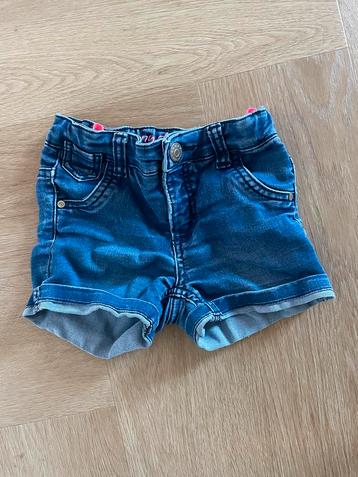 Leuke spijkerbroekje maat 98 beschikbaar voor biedingen