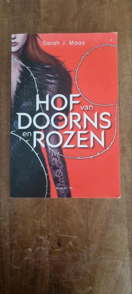 Sarah J. Maas - Hof van doorns en rozen, Boeken, Fantasy, Zo goed als nieuw, Ophalen of Verzenden