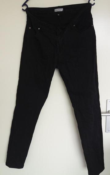 Broek zwart maat M true spirit beschikbaar voor biedingen