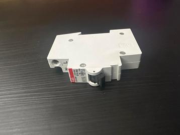 Meerdere ABB HAF Flexomaat 1P+N 16A Installatieautomaat beschikbaar voor biedingen