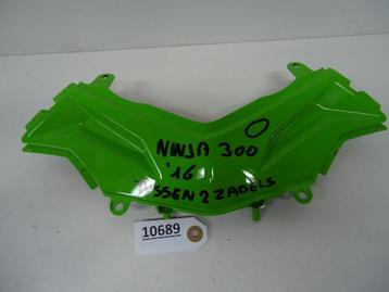 ninja 300R 2012 - 2017 Kawasaki Kuipdeel D1-18224 beschikbaar voor biedingen