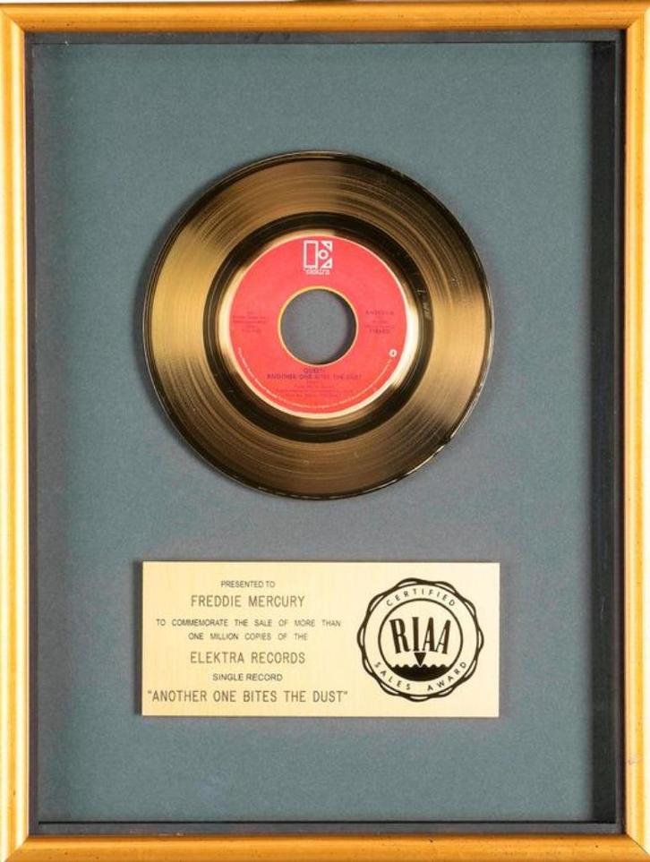 Queen - Another one bites the dust - RIAA -Freddie Mercury, Verzamelen, Muziek, Artiesten en Beroemdheden, Gebruikt, Poster, Artwork of Schilderij