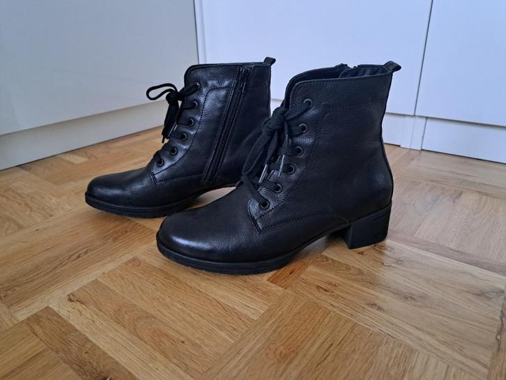 Hartjes enkellaarsjes booties zwart leer 37,5 / 4,5 NIEUW!, Kleding | Dames, Schoenen, Zo goed als nieuw, Lage of Enkellaarzen