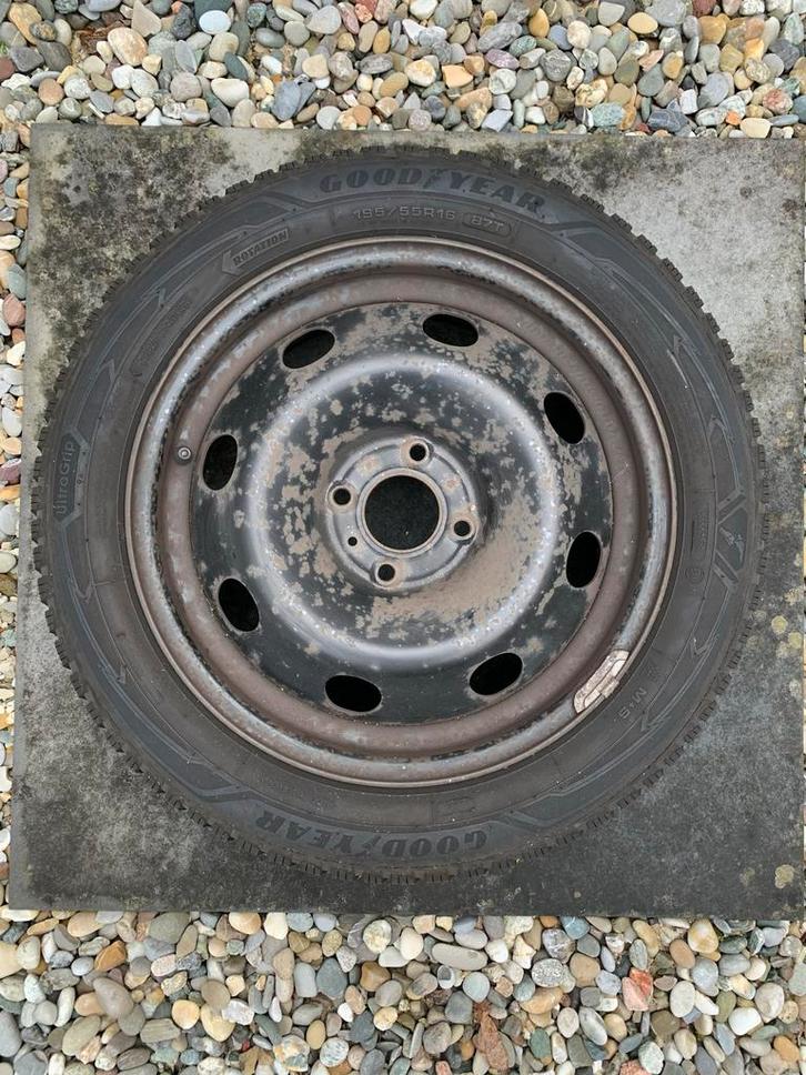 Set van 4 Goodyear Ultragrip 195/55R16 Winterbanden op Velg, Auto diversen, Auto-accessoires, Gebruikt, Ophalen