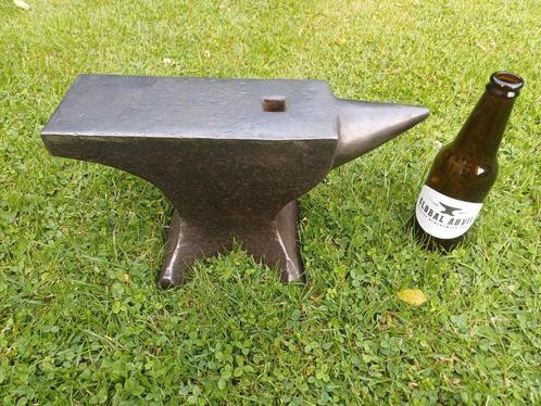 Aambeeldje 22.5kg, Antiek en Kunst, Antiek | Gereedschap en Instrumenten, Ophalen