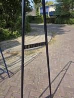 kledingrek Dstrezzed, Ophalen, Zo goed als nieuw