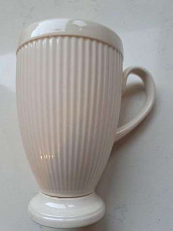 Wedgwood Windsor beker mok beschikbaar voor biedingen