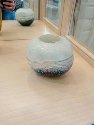 design glazen vaas

 beschikbaar voor biedingen