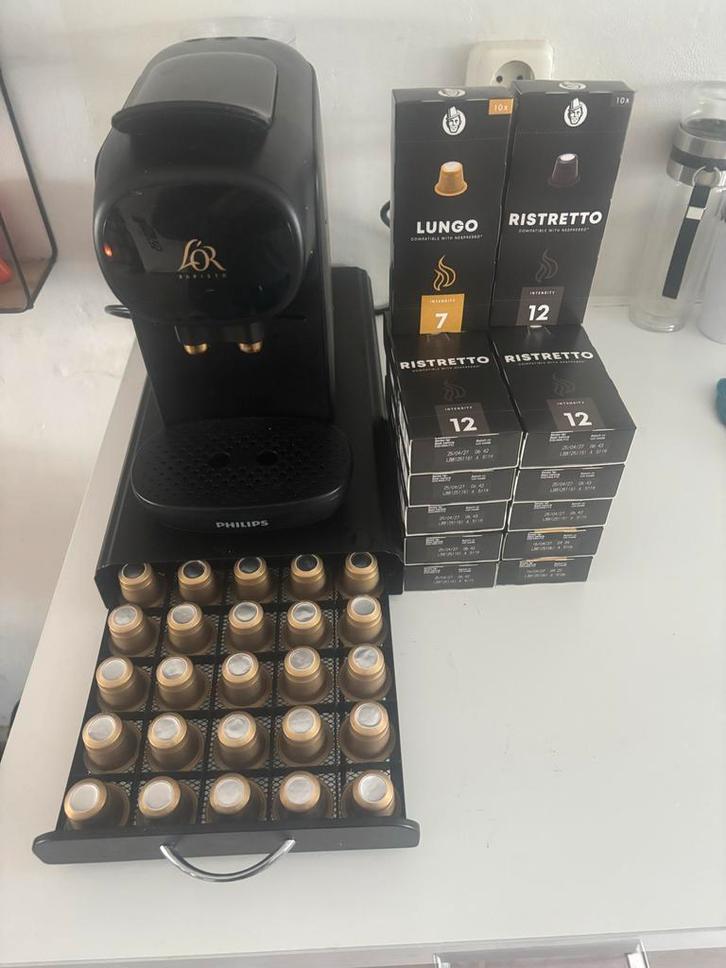 Philips L'OR Barista met cuphouder en 150 cups, Witgoed en Apparatuur, Koffiezetapparaten, Zo goed als nieuw, Koffiepads en cups