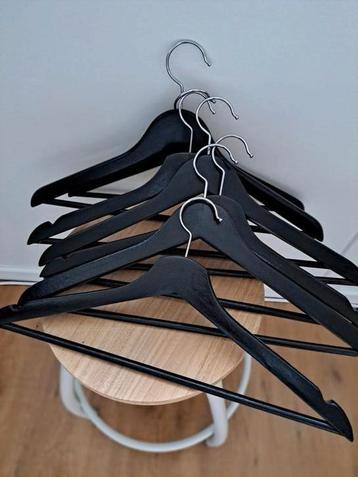 10x houten kledinghangers Ikea beschikbaar voor biedingen