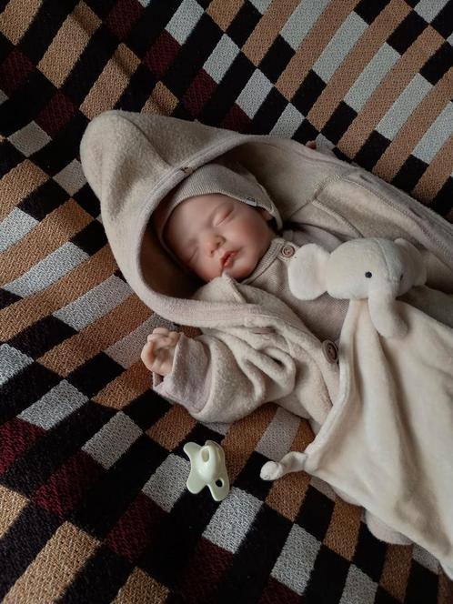 Prachtige Reborn baby Dim, Verzwaard!, Verzamelen, Poppen, Nieuw, Pop, Levensecht of Reborn, Ophalen of Verzenden
