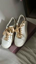 Leuke off white sneakers, Kleding | Dames, Schoenen, Verzenden, Zo goed als nieuw, Wit, Sneakers of Gympen