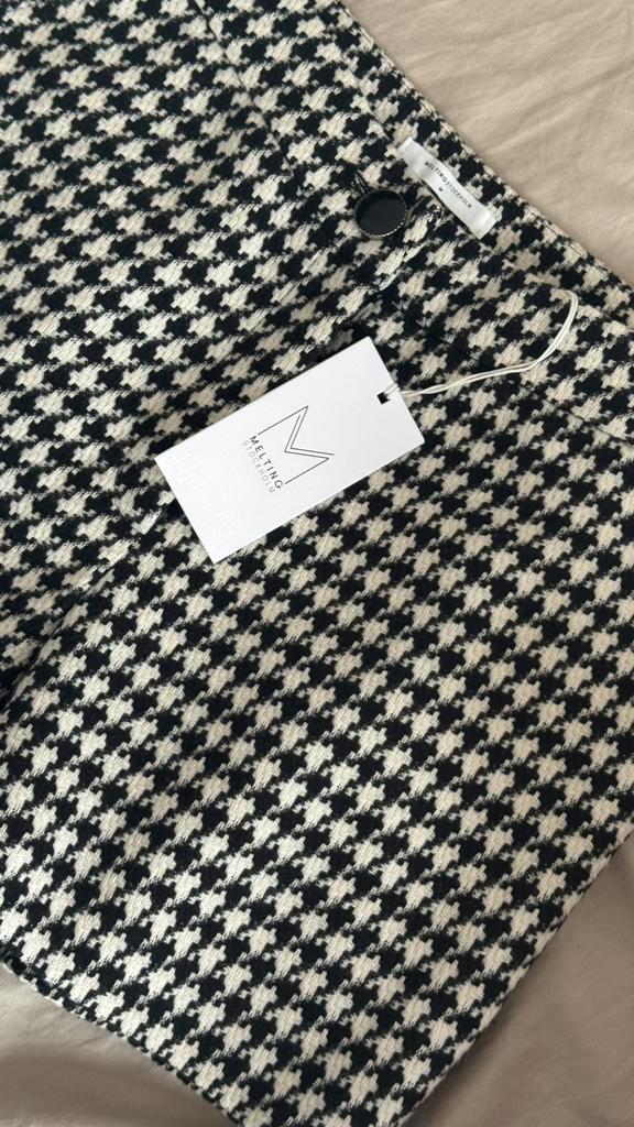 Nieuwe wintershort – zwart/wit pied-de-poule, Huis en Inrichting, Stoffering | Tapijten en Kleden, Zo goed als nieuw, Rechthoekig