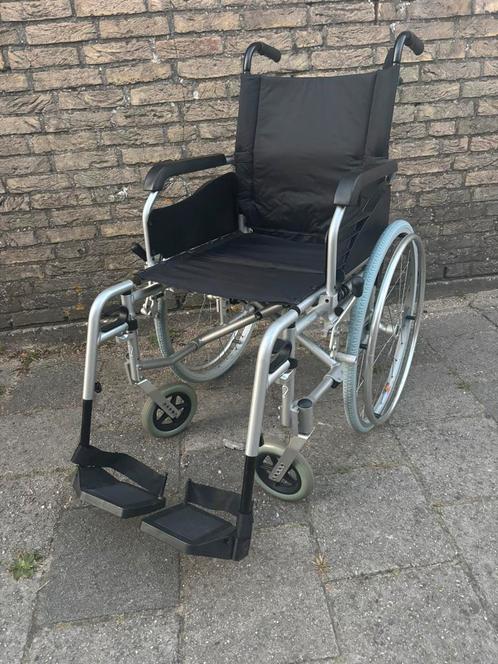 alumiun rolstoel met afneembare voetsteunen en nieuwe banden, Diversen, Rolstoelen, Gebruikt, Handbewogen rolstoel, Inklapbaar