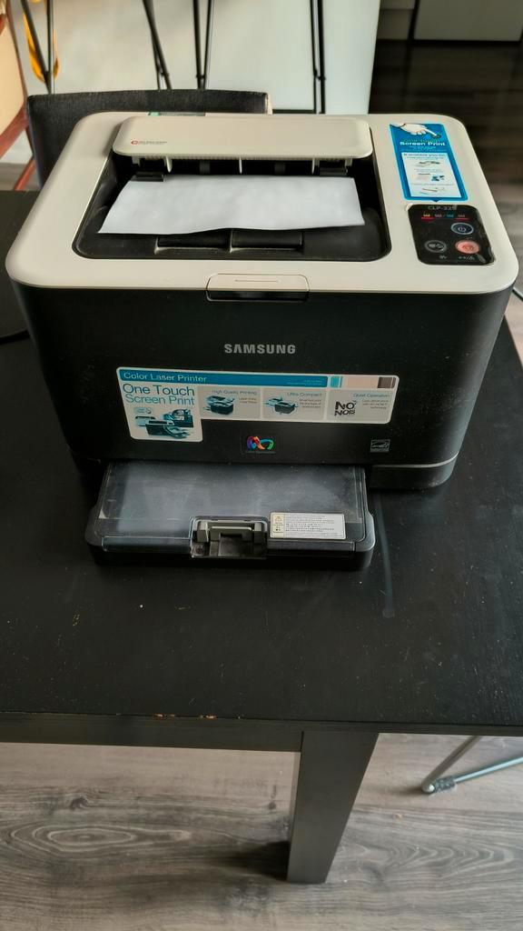 Samsung CLP-325 kleurenlaserprinter, Computers en Software, Printers, Gebruikt, Printer, Laserprinter, Kleur printen, Zwart-en-wit printen