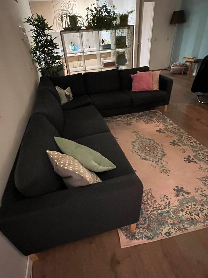 Ruime Karlstad Hoekbank - Zwart, Huis en Inrichting, Banken | Bankstellen, Gebruikt, Hoekbank, Vierpersoons of meer, 300 cm of meer