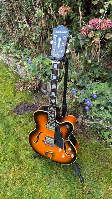 Dearmond X-155 (Guild) beschikbaar voor biedingen