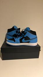 Air Jordan 1 Mid university Blue/Black-White maat 43, Kleding | Heren, Schoenen, Nieuw, Overige typen, Ophalen of Verzenden, Nike