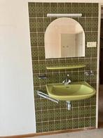 Vintage Groene Wastafel met Tegels, Huis en Inrichting, Badkamer | Badkamermeubels, Ophalen, Gebruikt, 50 tot 100 cm, Minder dan 100 cm
