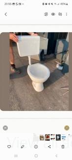 Nieuw staand toilet met reservoir en toiletbril, Ophalen, Nieuw