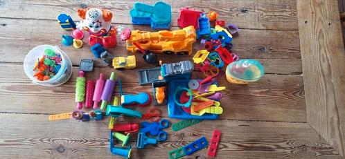 Doos vol Play-Doh spullen (voertuigen, ijsset, ontbijtset), Kinderen en Baby's, Speelgoed | Educatief en Creatief, Zo goed als nieuw