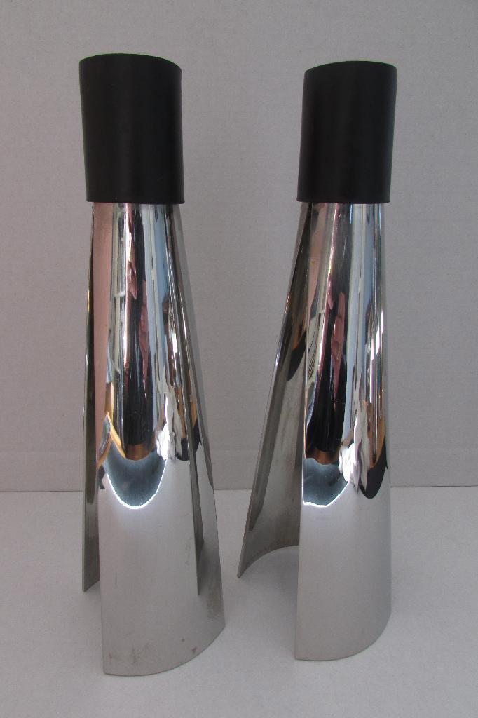 Twee kandelaars van Bruno Ninaber, Huis en Inrichting, Woonaccessoires | Kandelaars en Kaarsen, Zo goed als nieuw, Kandelaar, Minder dan 25 cm