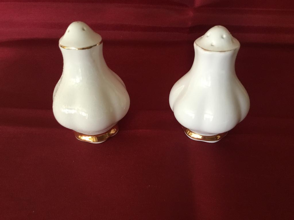 Royal Albert VAL D’OR PEPER EN ZOUT SET, Ophalen of Verzenden