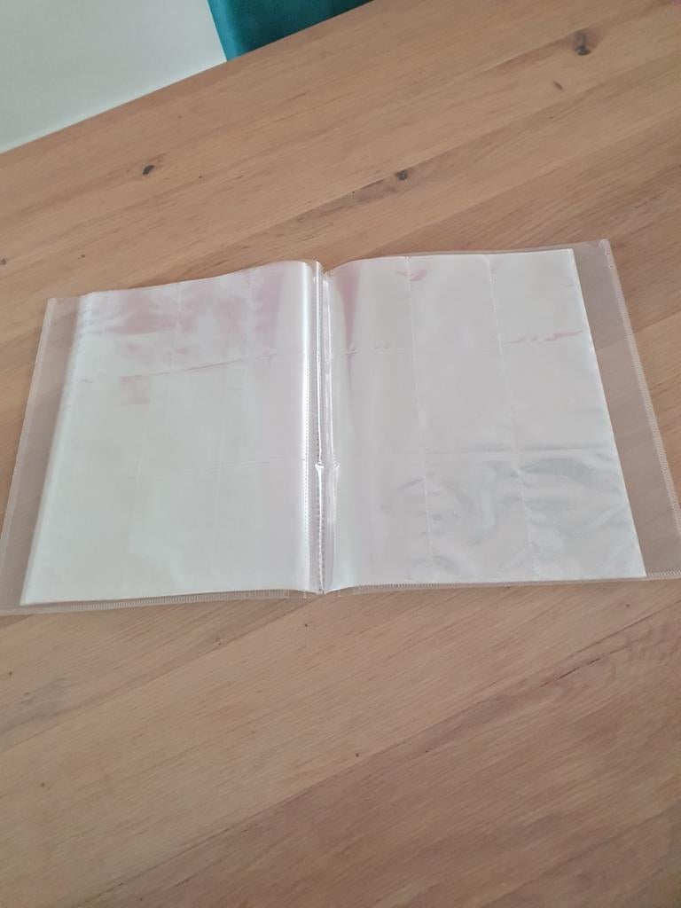 Map voor pokemon of voetbalplaatjes, Verzamelen, Ophalen, Gebruikt