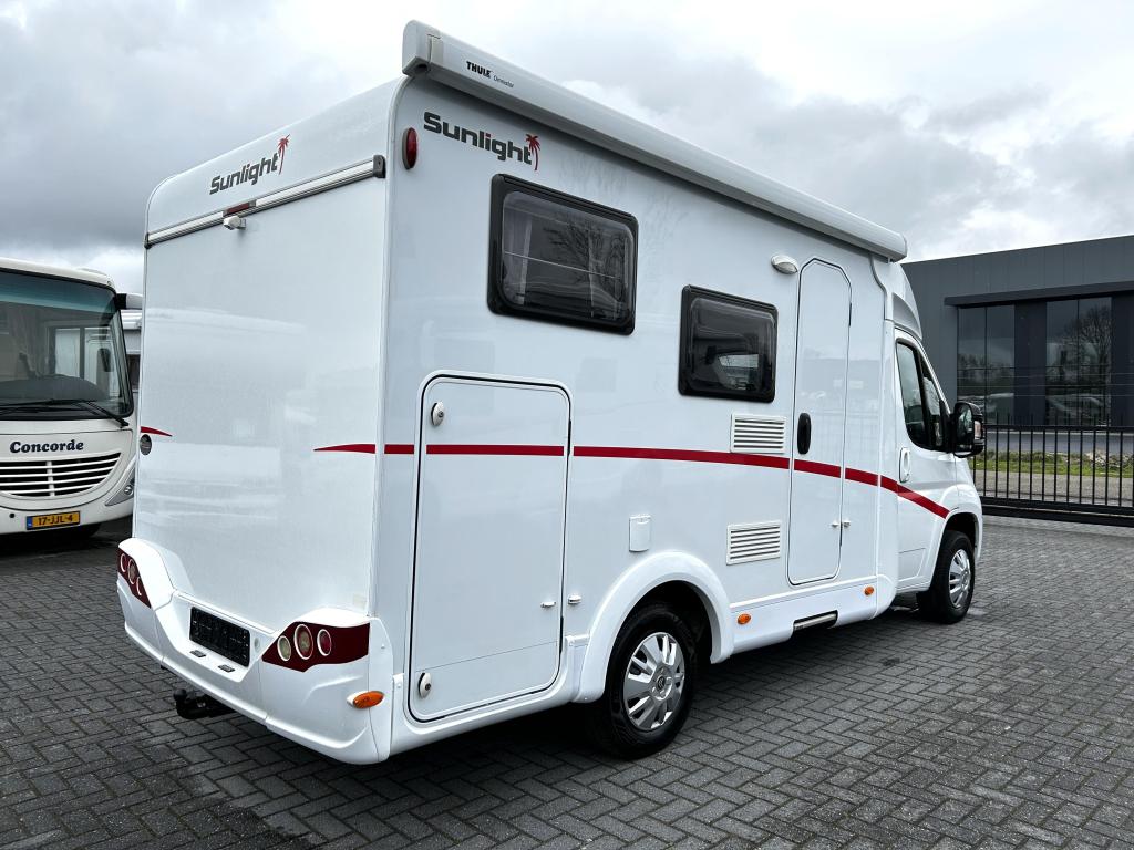 Sunlight V60 Dwarsbed/2020/Euro-6/5.9M/165pk/Airco/50.000KM!, Caravans en Kamperen, Campers, Sunlight, Bedrijf, Tot en met 3, 5 tot 6 meter